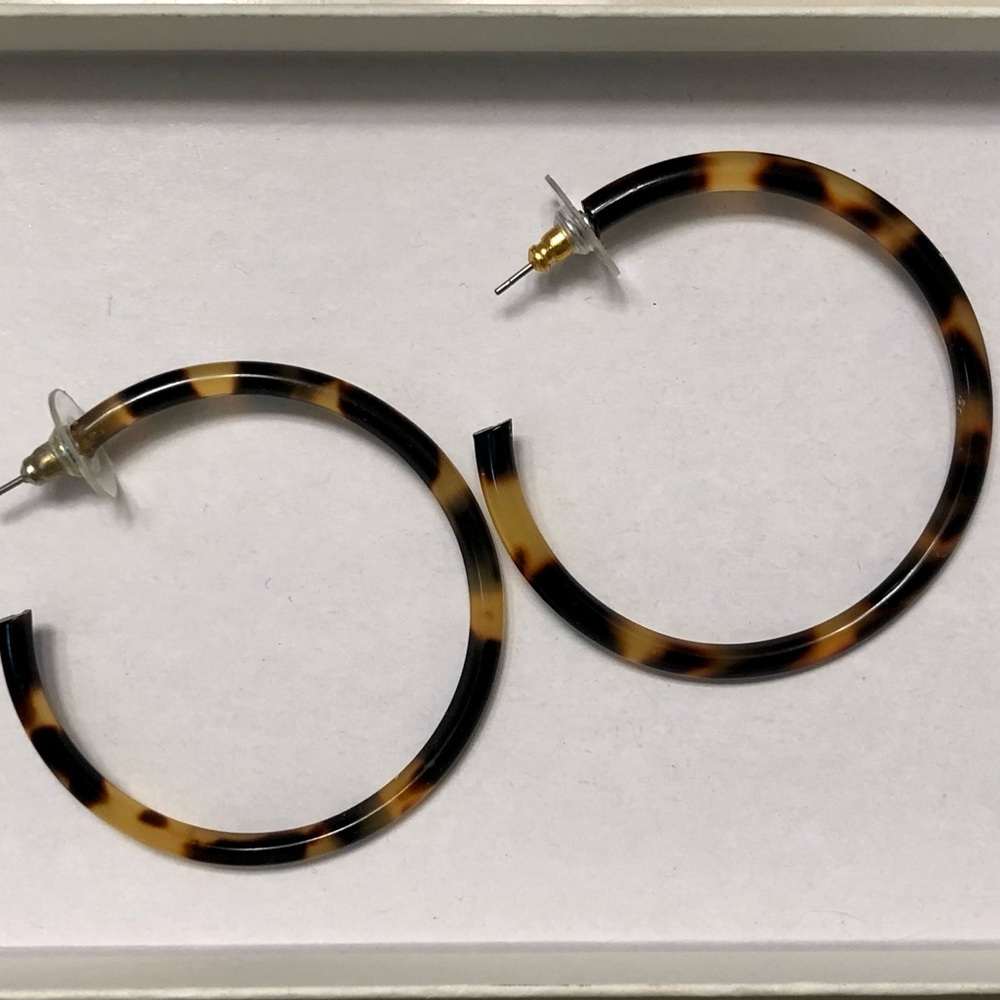 Urban Outfitters Faux Tortoiseshell Hoops